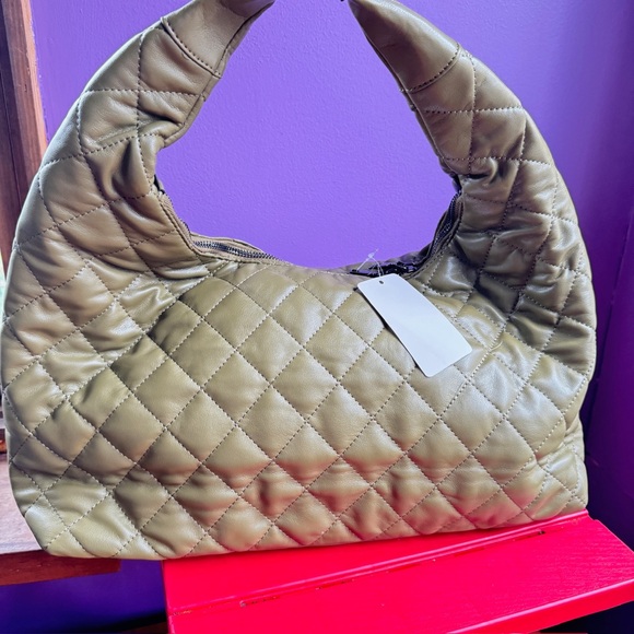 Khaki quilted puffer hobo bag nwt - Picture 6 of 14